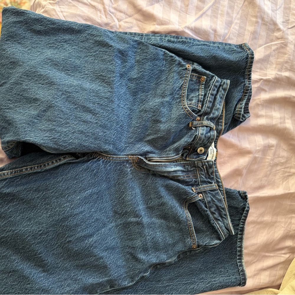 A&F loose high rise jeans curve love